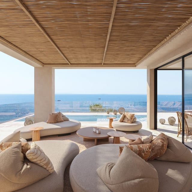 Villa with sea views in a nice gated community