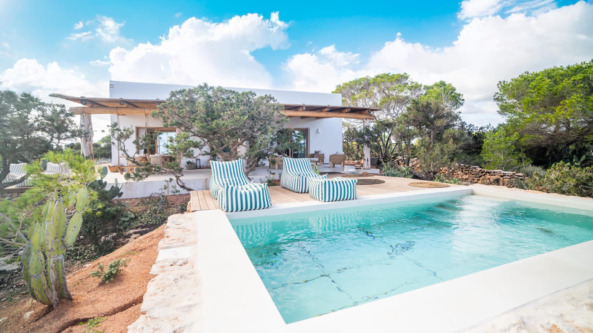Fully renovated villa with pool and panoramic sea views in Formentera